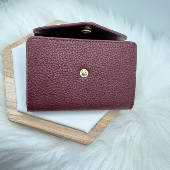 Women’s Minimalist Red Wine Card Wallet - Picture 6 of 8